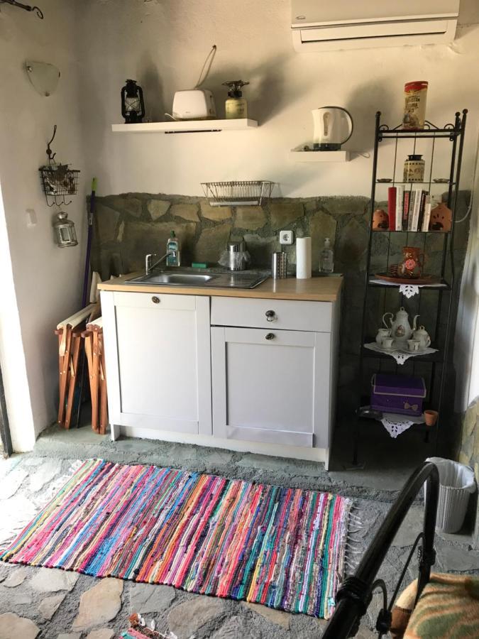 Gourgiana Apartments Андрицаина Екстериор снимка