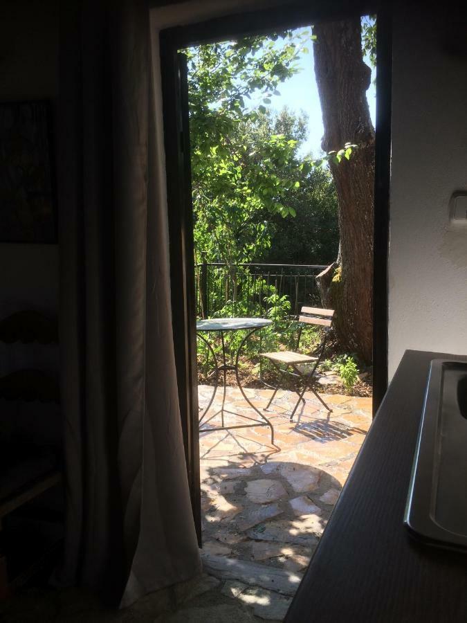 Gourgiana Apartments Андрицаина Екстериор снимка