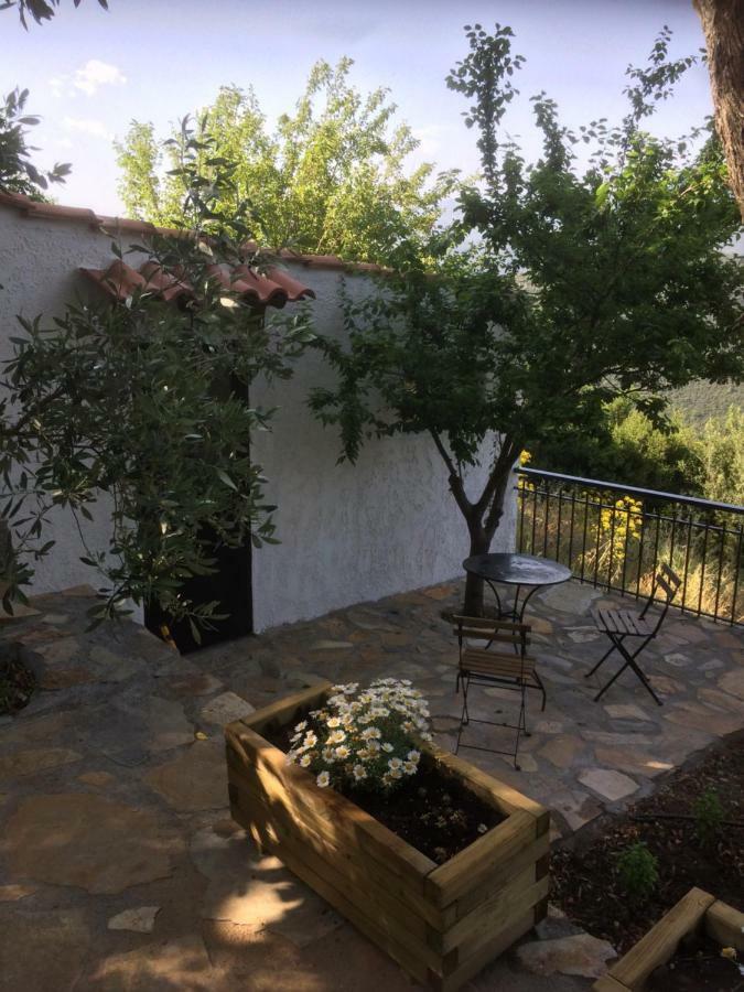 Gourgiana Apartments Андрицаина Екстериор снимка